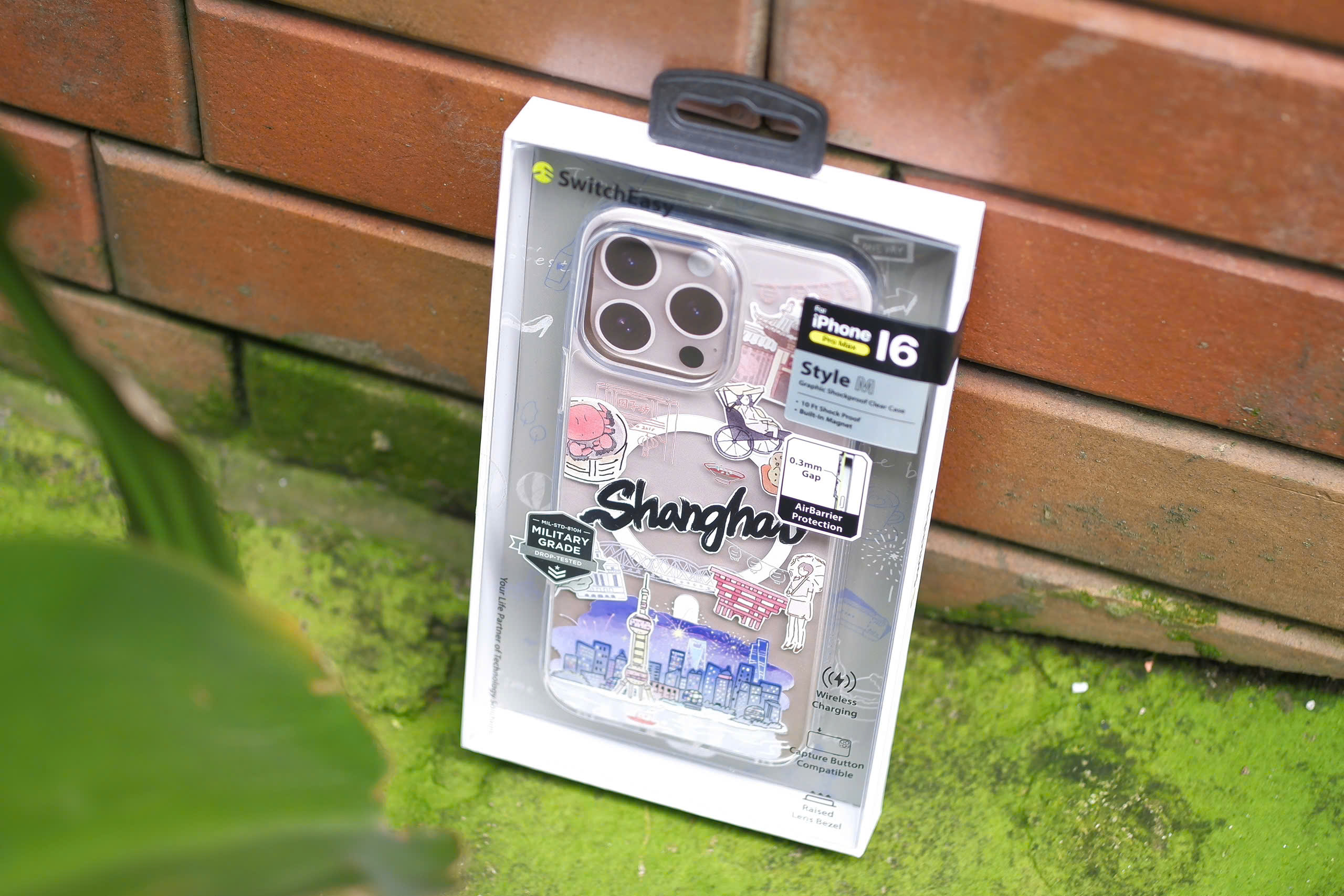Ốp Lưng Trong SwitchEasy iPhone 16 Series CITY Style M Pattern