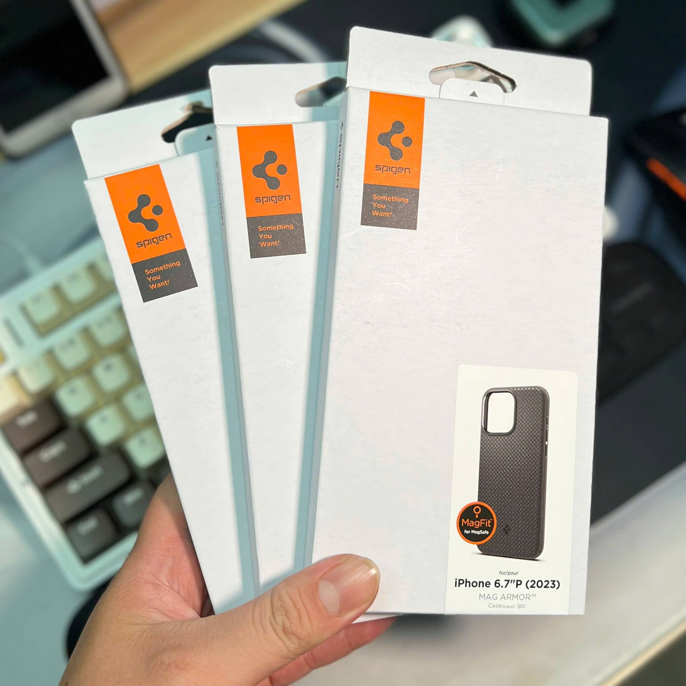Ốp Lưng Spigen iPhone 15 Pro Max Mag Armor Magfit