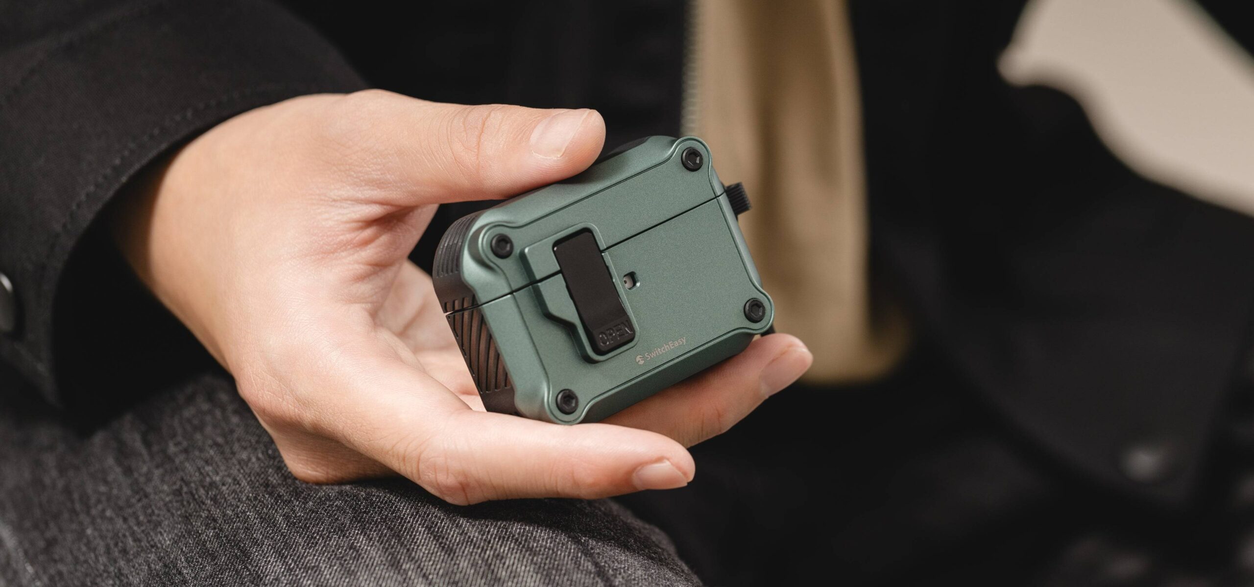Ốp Chống Sốc SwitchEasy Rugged Shield Airpods 4