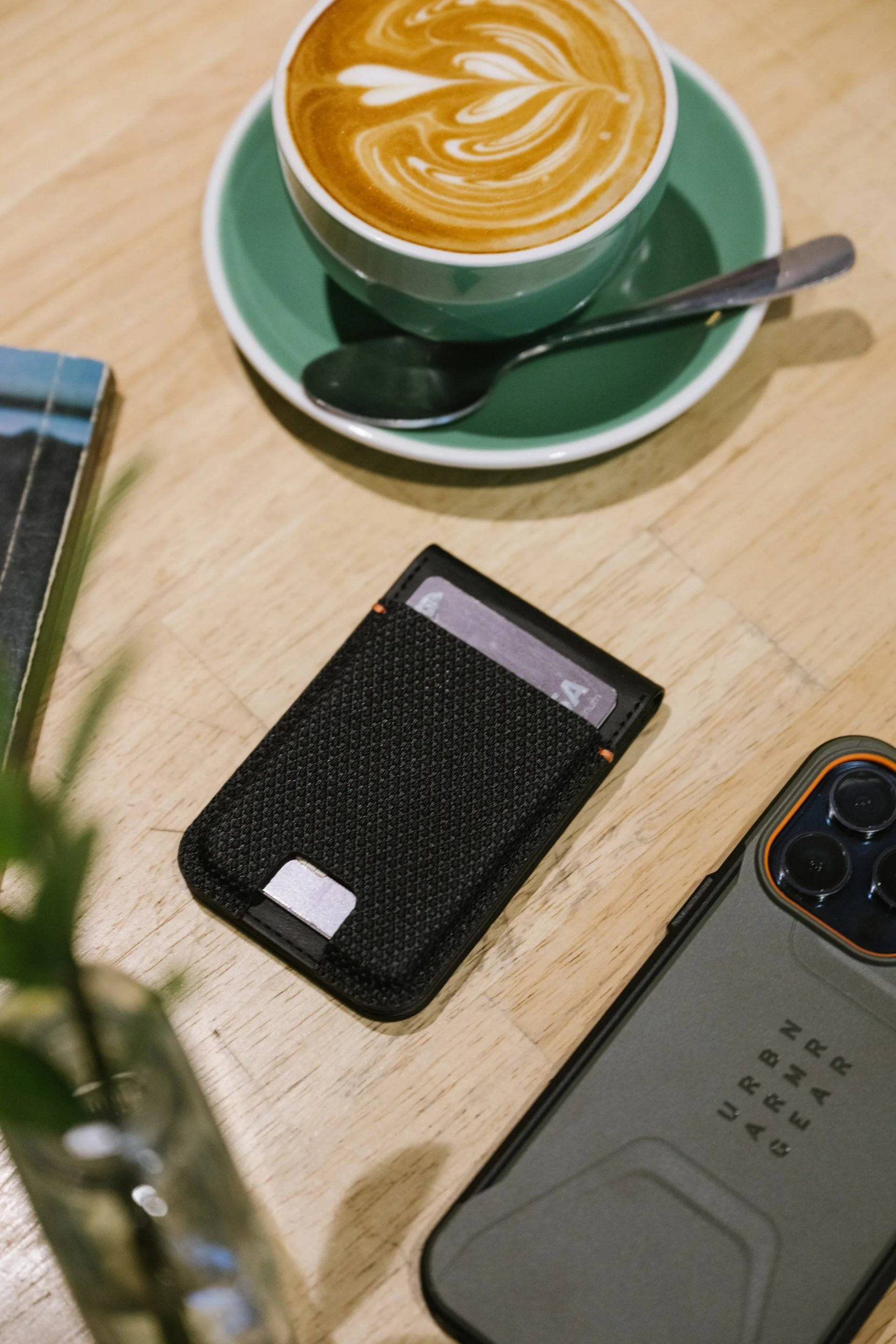 Ví Từ Tính Metropolis Kevlar® Magnetic Wallet - Chống RFID, Siêu Bền, Thiết Kế Gọn Nhẹ