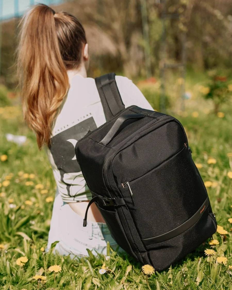 Balo du lịch 42L Inateck BP03005 mở 180 độ, ngăn laptop 17 inch