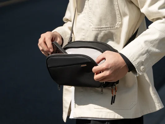 Túi đựng phụ kiện Inateck Travel Electronic Accessory Bag AB03010 mở phẳng 180 độ