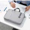 Túi chống sốc laptop Inateck LBT33 đeo vai cho MacBook 16 inch, dung tích lớn, phân ngăn tiện lợi và dây đeo tháo rời.
