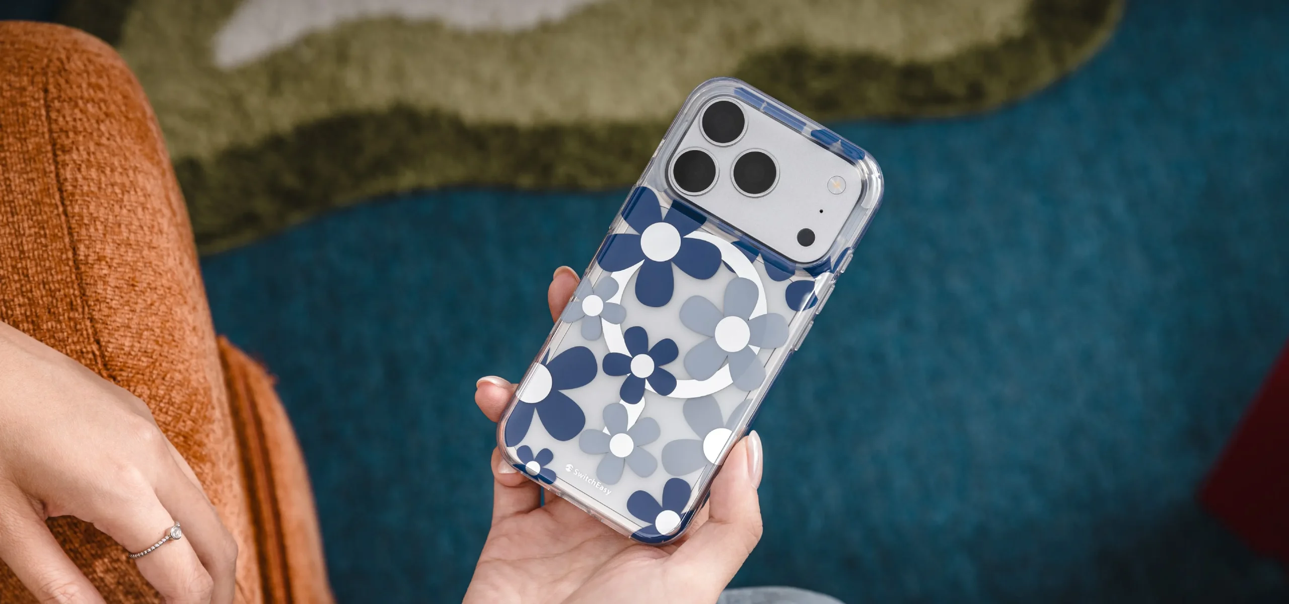 Ốp lưng SwitchEasy Fleur M họa tiết hoa 3D Magnetic cho iPhone 18 Pro Max / 18 Pro