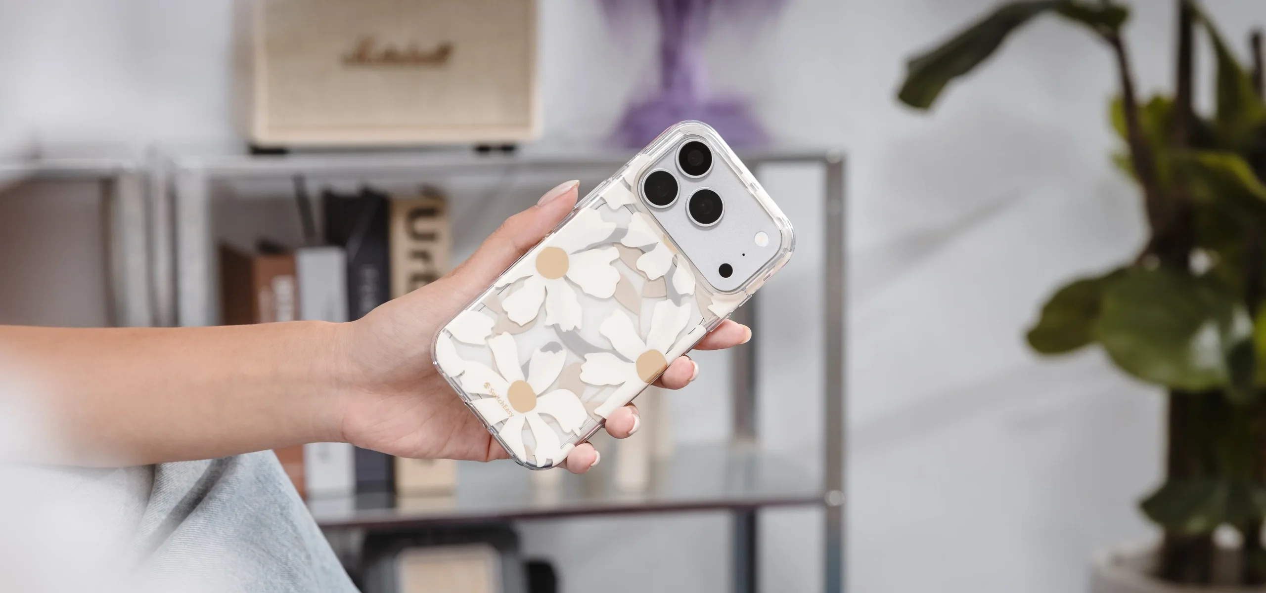 Ốp lưng SwitchEasy Fleur M họa tiết hoa 3D Magnetic cho iPhone 18 Pro Max / 18 Pro
